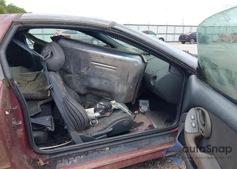 1993 Pontiac Firebird Formula/Trans Am/Gt z USA, uszkodzony, nr VIN 2G2FV22P3P2213703